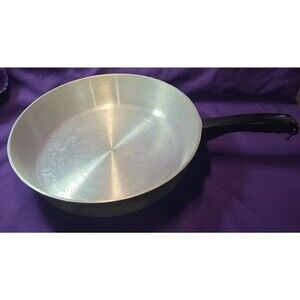 Vintage Club Aluminum 10" Skillet Fry Pan Avocado Green HARD TO FIND